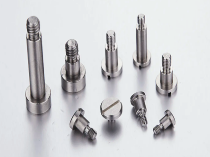 shoulder screw Does the surface treatment of shoulder screw affect its performance and corrosion resistance?